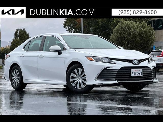 2022 Toyota Camry Hybrid LE