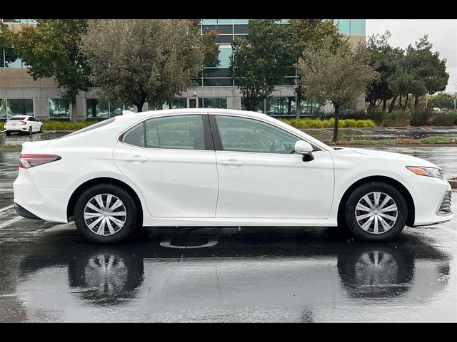 2022 Toyota Camry Hybrid LE