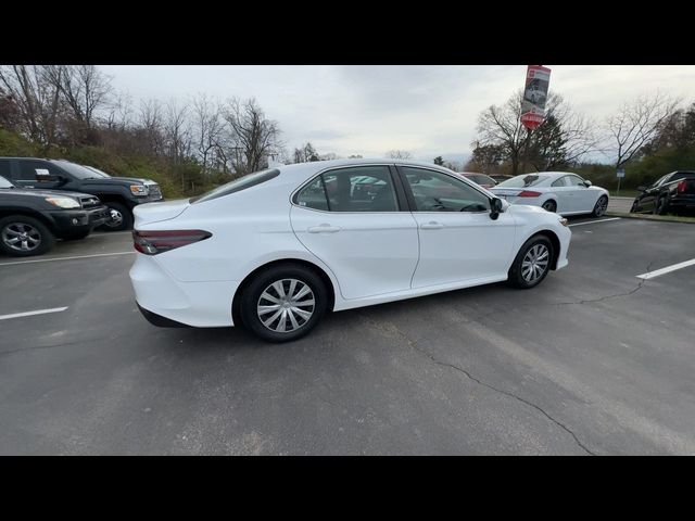 2022 Toyota Camry Hybrid LE