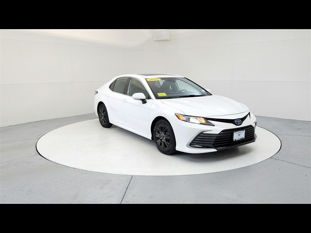 2022 Toyota Camry Hybrid LE