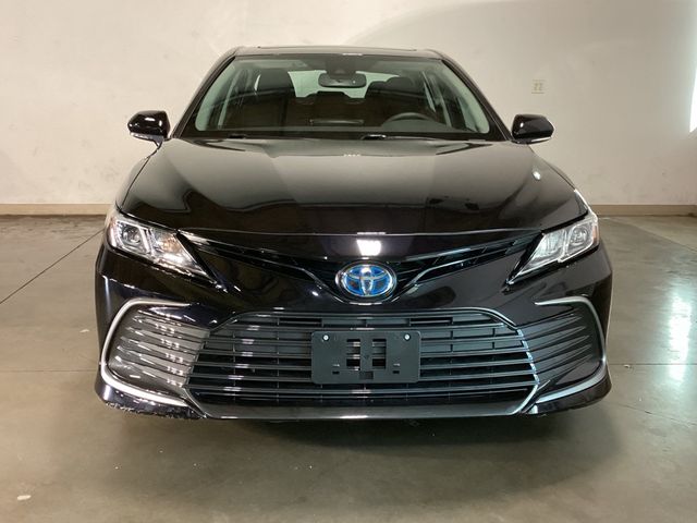 2022 Toyota Camry Hybrid LE