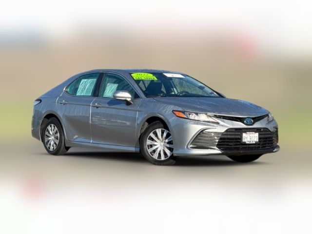 2022 Toyota Camry Hybrid LE