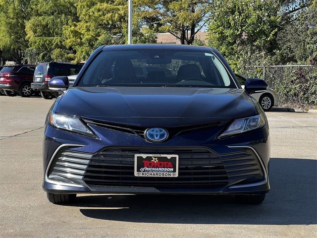 2022 Toyota Camry Hybrid LE