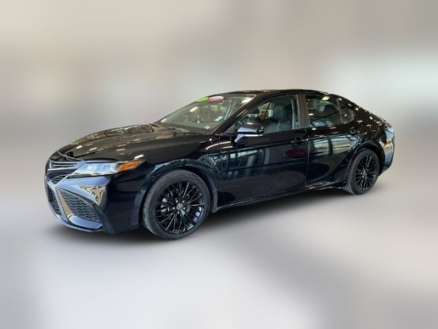 2022 Toyota Camry Hybrid SE