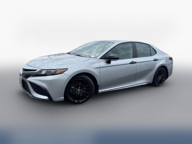 2022 Toyota Camry Hybrid SE