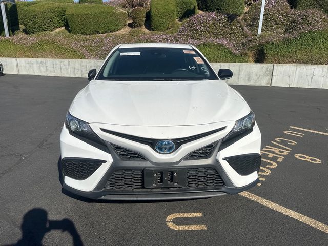 2022 Toyota Camry Hybrid SE