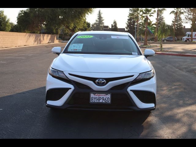 2022 Toyota Camry Hybrid SE