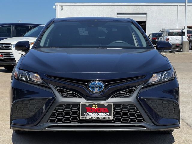 2022 Toyota Camry Hybrid SE