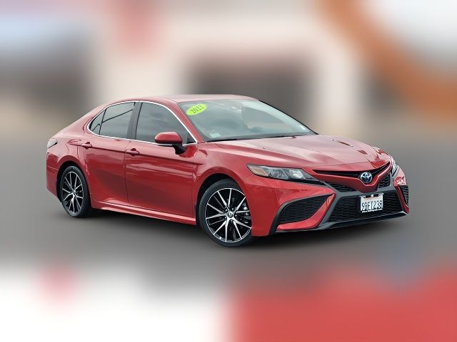 2022 Toyota Camry Hybrid SE