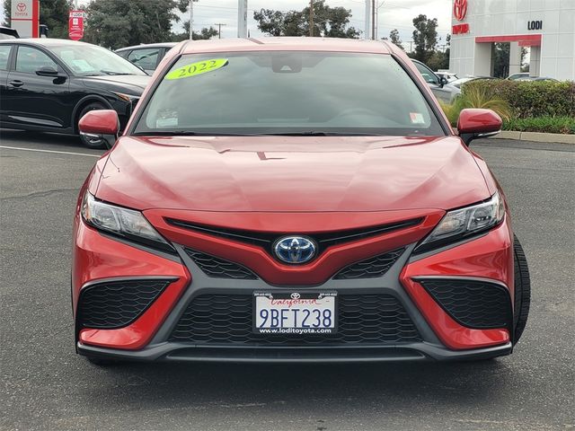 2022 Toyota Camry Hybrid SE