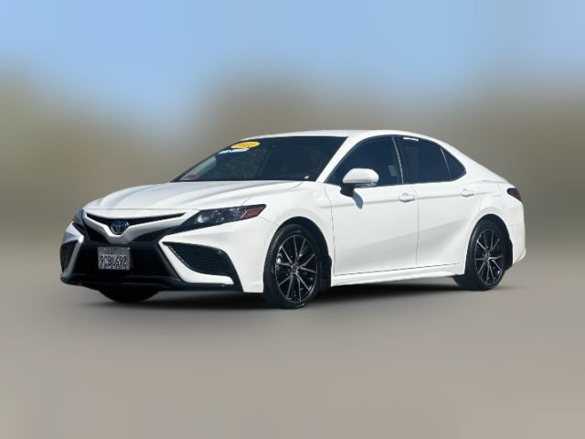 2022 Toyota Camry Hybrid SE