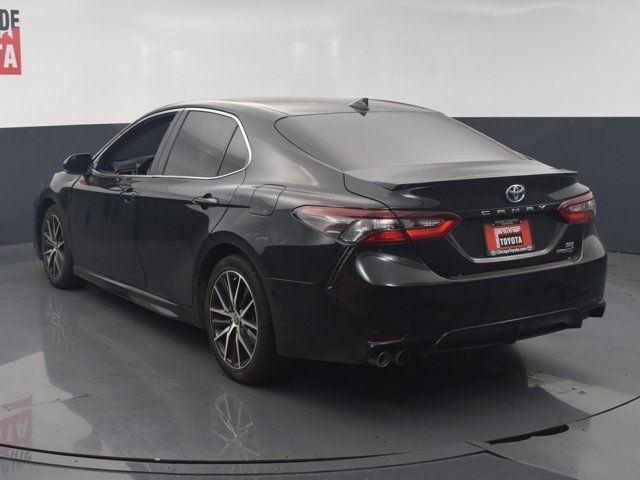 2022 Toyota Camry Hybrid SE