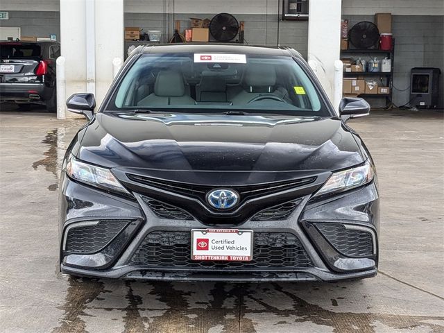 2022 Toyota Camry Hybrid SE