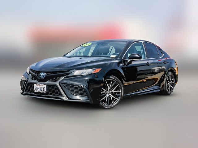 2022 Toyota Camry Hybrid SE