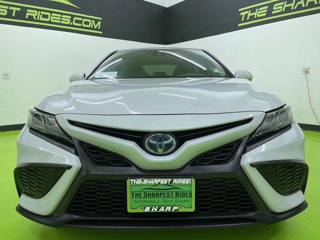 2022 Toyota Camry Hybrid SE