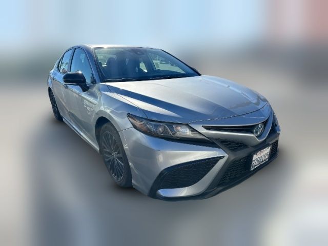 2022 Toyota Camry Hybrid SE