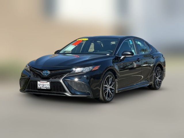 2022 Toyota Camry Hybrid SE
