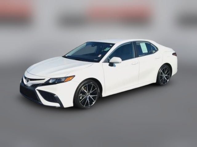 2022 Toyota Camry Hybrid SE