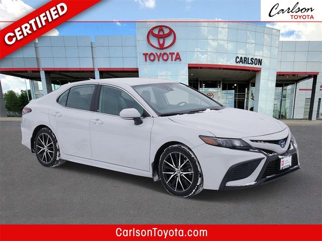 2022 Toyota Camry Hybrid SE