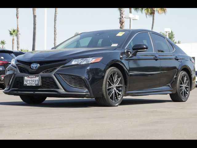 2022 Toyota Camry Hybrid SE