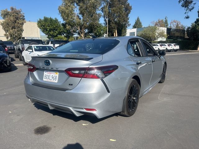 2022 Toyota Camry Hybrid SE