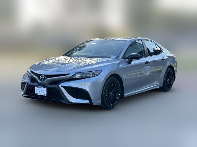 2022 Toyota Camry Hybrid SE