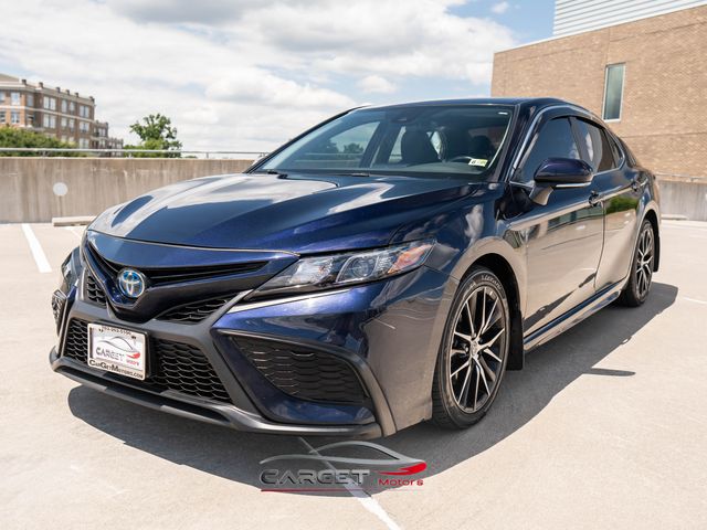 2022 Toyota Camry Hybrid SE