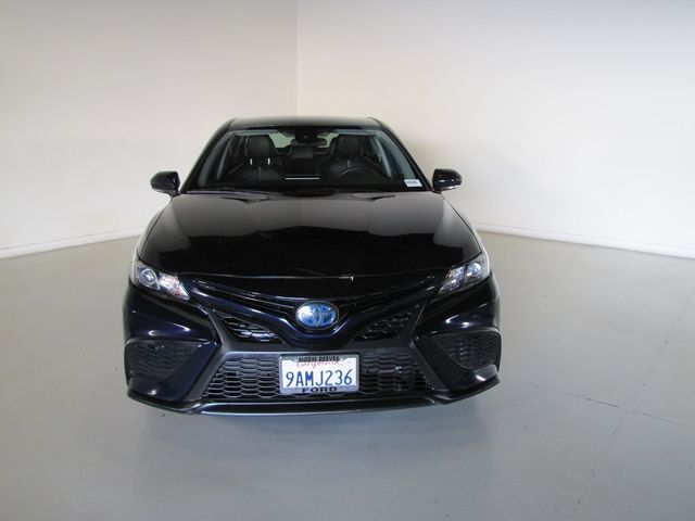 2022 Toyota Camry Hybrid SE