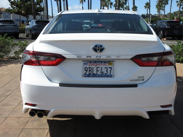 2022 Toyota Camry Hybrid SE