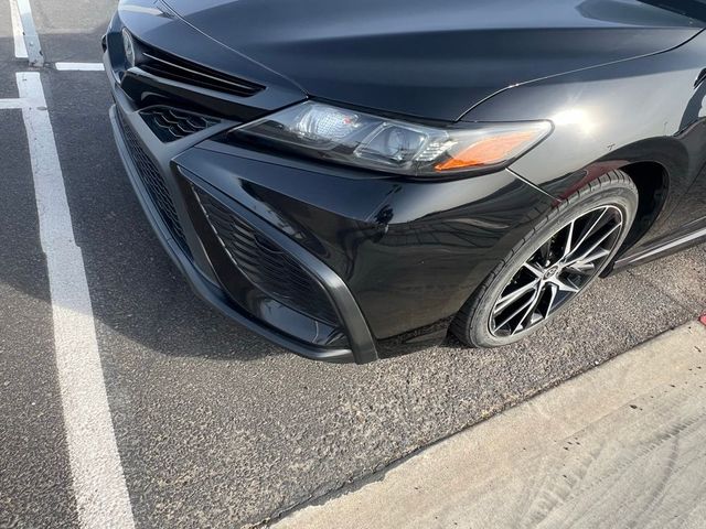 2022 Toyota Camry Hybrid Nightshade