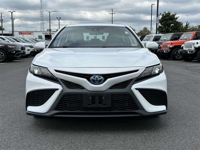 2022 Toyota Camry Hybrid SE