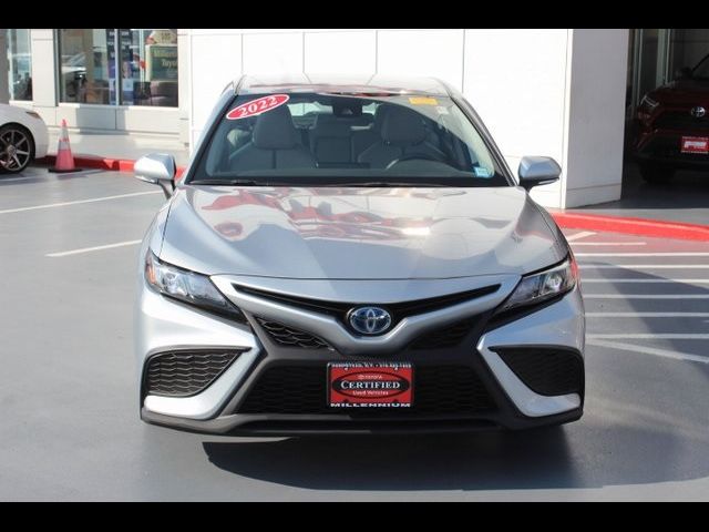 2022 Toyota Camry Hybrid SE