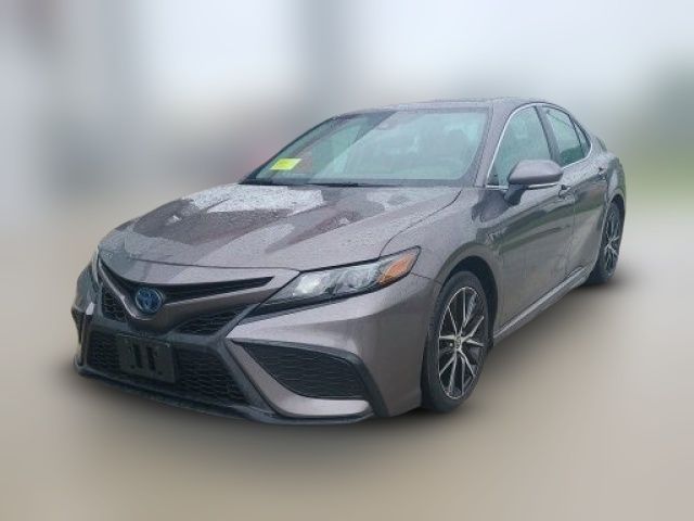 2022 Toyota Camry Hybrid SE