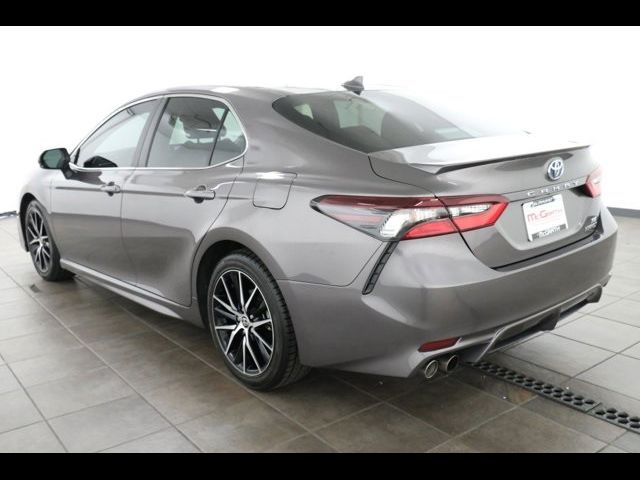 2022 Toyota Camry Hybrid SE