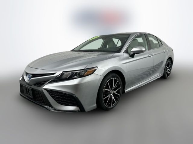 2022 Toyota Camry Hybrid SE