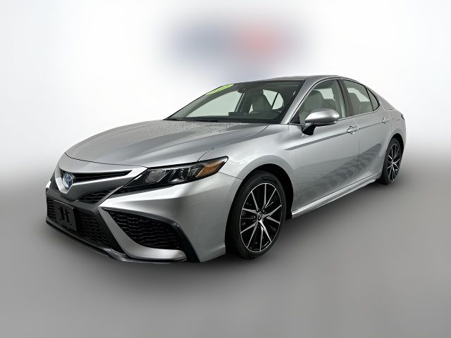 2022 Toyota Camry Hybrid SE