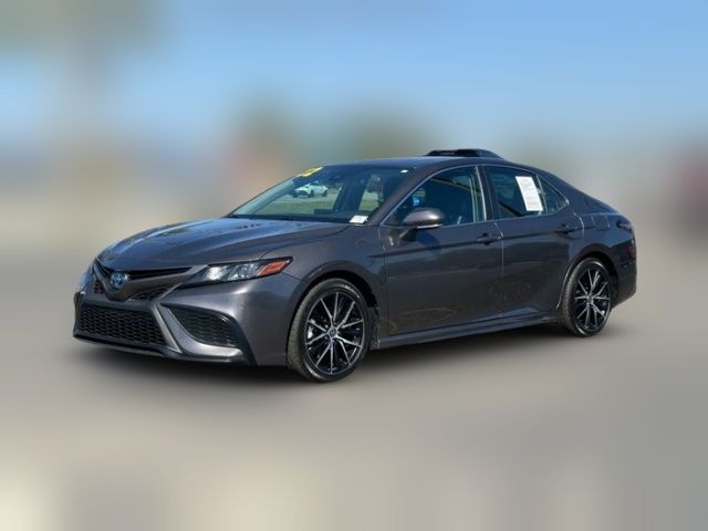 2022 Toyota Camry Hybrid SE