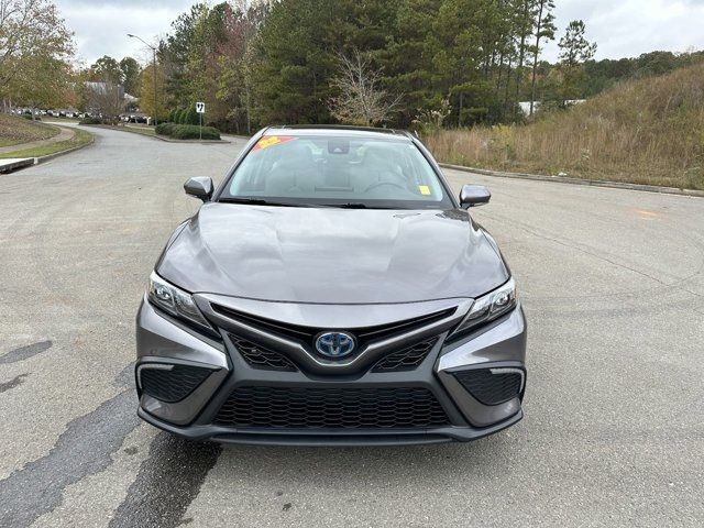 2022 Toyota Camry Hybrid SE