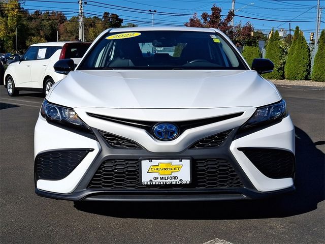 2022 Toyota Camry Hybrid SE