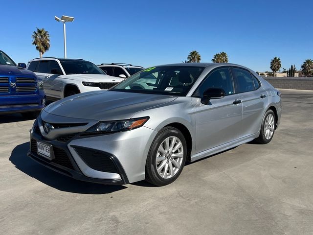 2022 Toyota Camry Hybrid SE