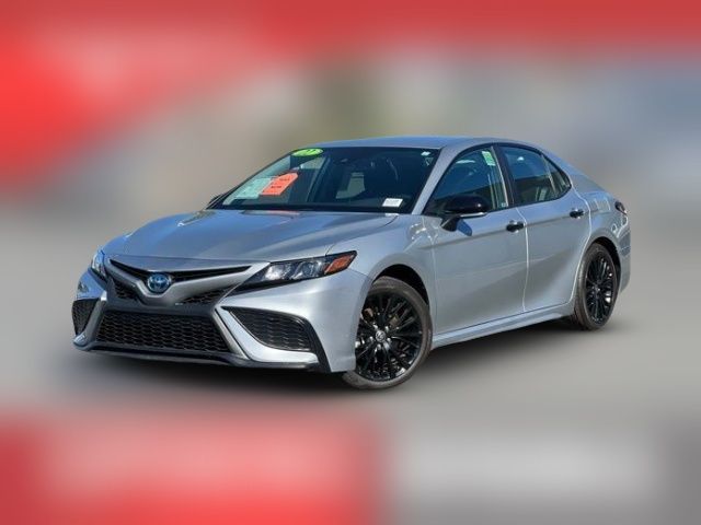 2022 Toyota Camry Hybrid SE