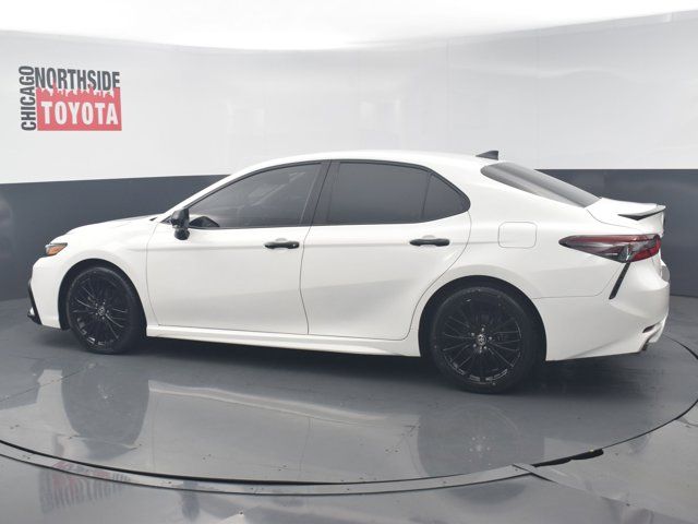 2022 Toyota Camry Hybrid SE