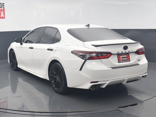 2022 Toyota Camry Hybrid SE