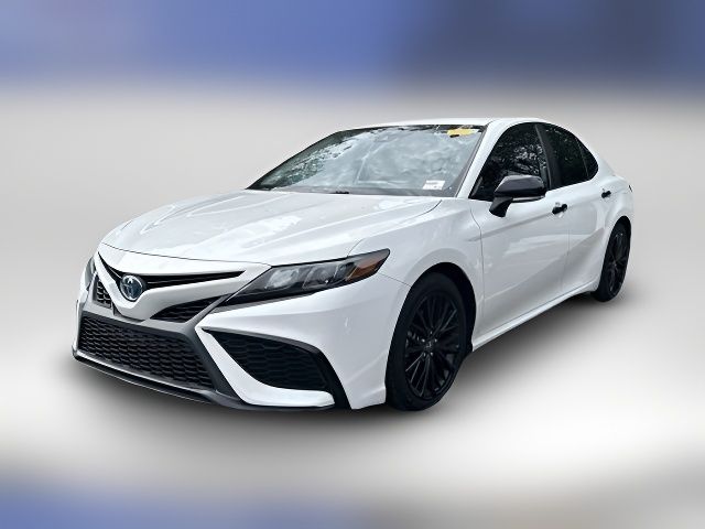 2022 Toyota Camry Hybrid SE