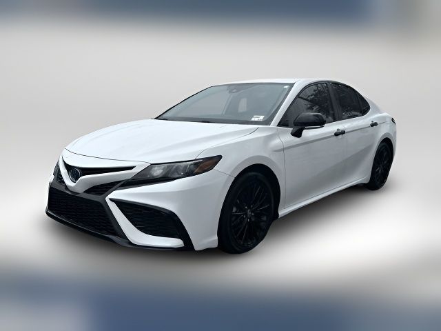 2022 Toyota Camry Hybrid SE