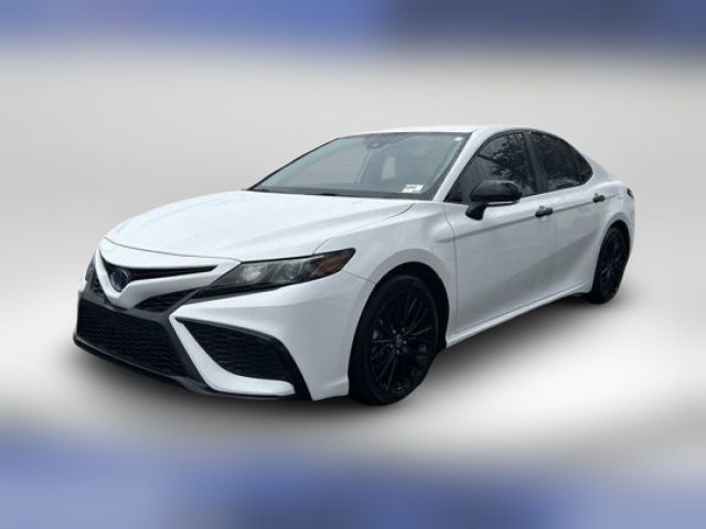 2022 Toyota Camry Hybrid SE