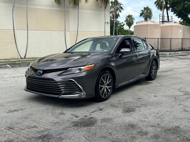 2022 Toyota Camry Hybrid XLE