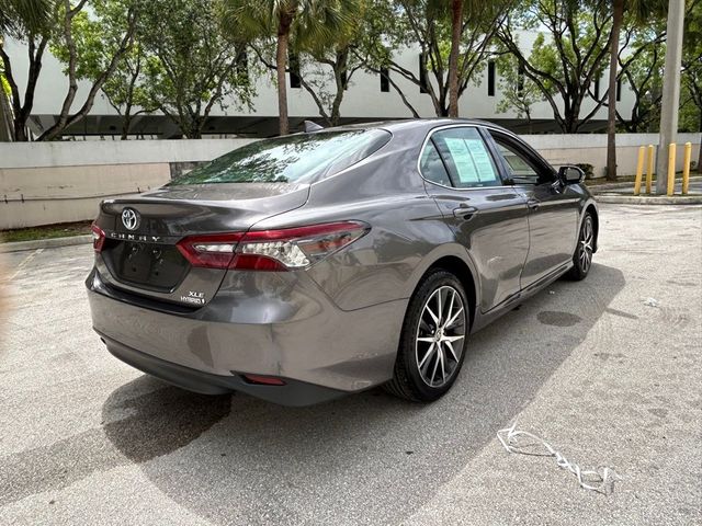 2022 Toyota Camry Hybrid XLE