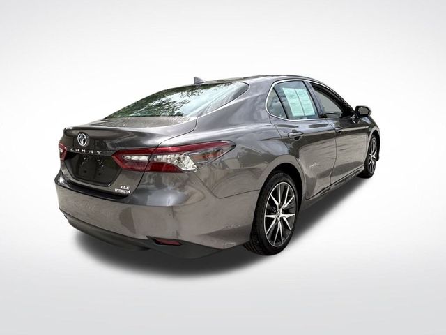 2022 Toyota Camry Hybrid XLE