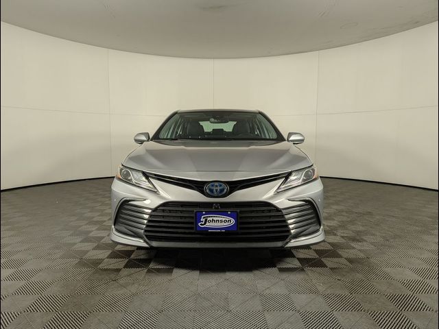 2022 Toyota Camry Hybrid XLE